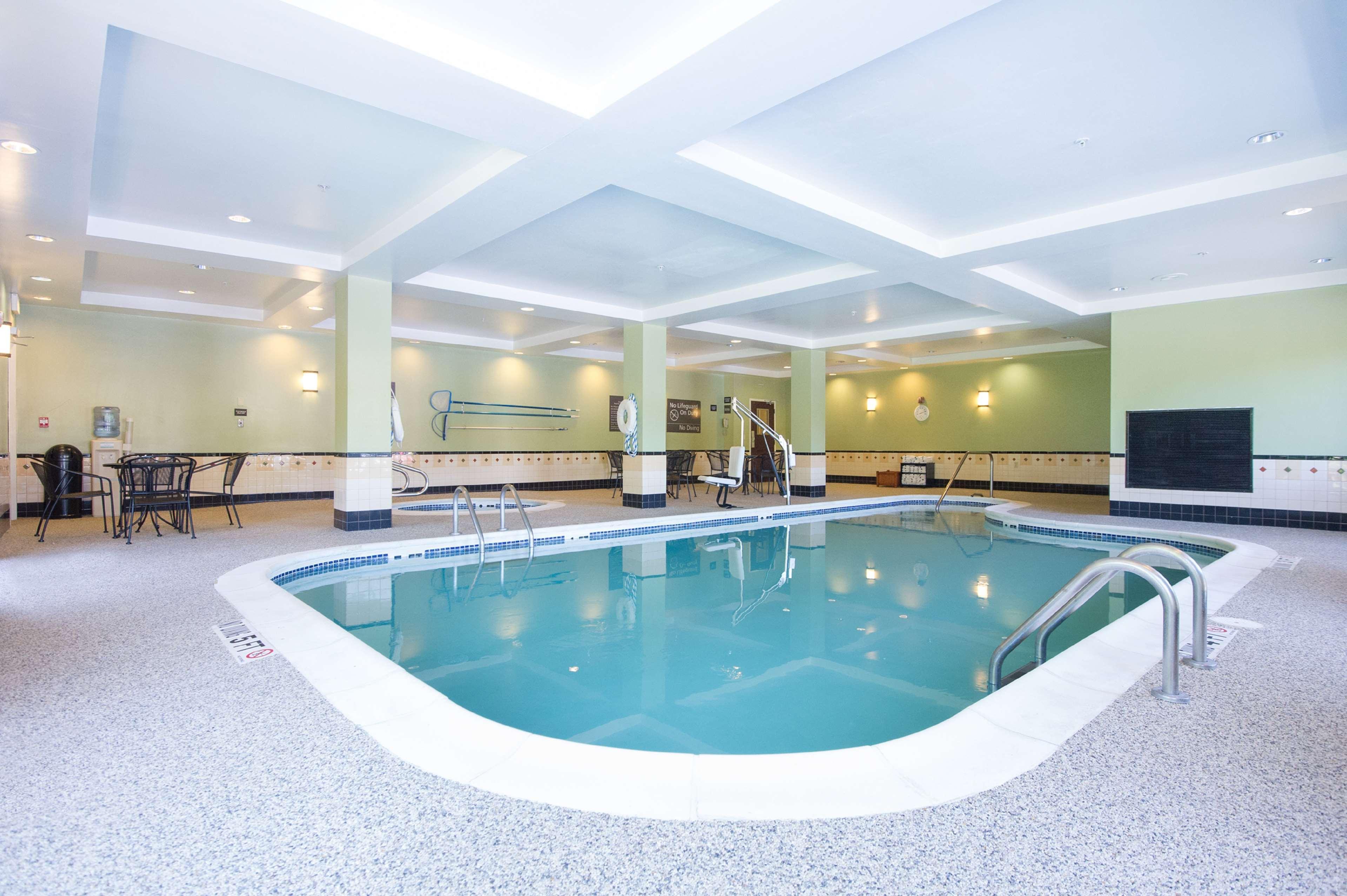 Hotel Hampton By Hilton Brattleboro Extérieur photo