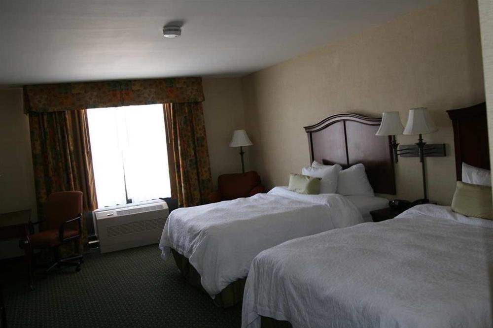 Hotel Hampton By Hilton Brattleboro Extérieur photo