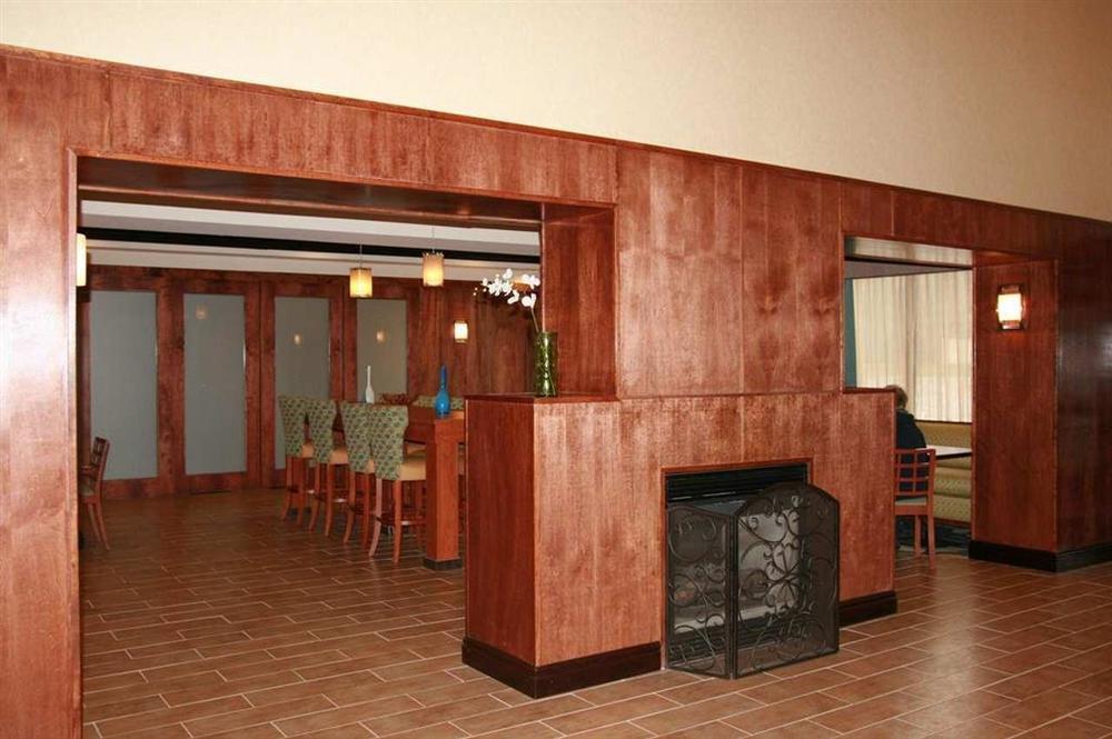 Hotel Hampton By Hilton Brattleboro Intérieur photo