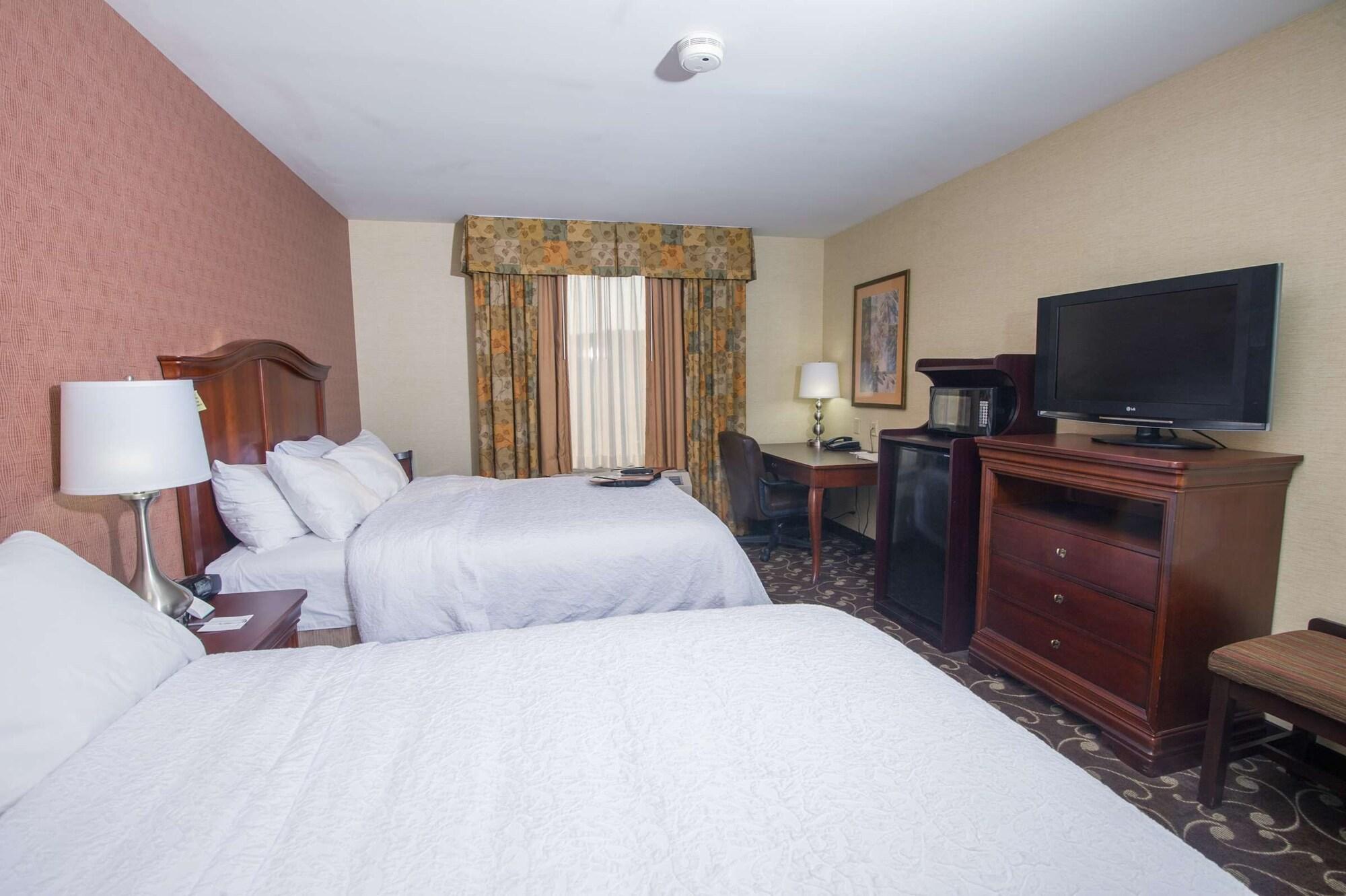 Hotel Hampton By Hilton Brattleboro Extérieur photo