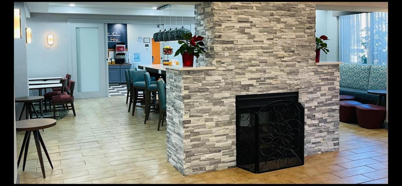 Hotel Hampton By Hilton Brattleboro Extérieur photo